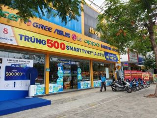 giai phap man hinh quang cao hien thi thong tin hang hoa  tai dien may xanh le van hien