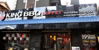 ung dung cong nghe man hinh quang cao gioi thieu combo va mon an tu chon tai king bbq – suong nguyet anh