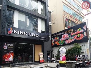 ung dung cong nghe man hinh quang cao gioi thieu combo va mon an tu chon tai king bbq   mac dinh chi